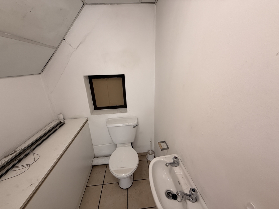 To Let Commercial Property for Rent in Parow Industrial Western Cape